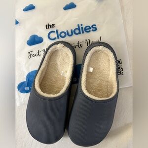 NEW CLOUDIES GRAY SLIPPERS